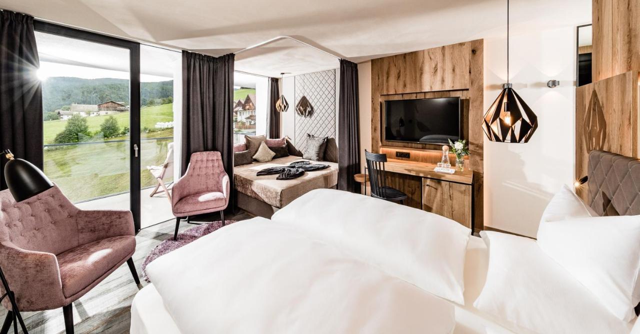 Sonnenberg Panorama Dolomites Wellbeing Hotel มารันซา ภายนอก รูปภาพ